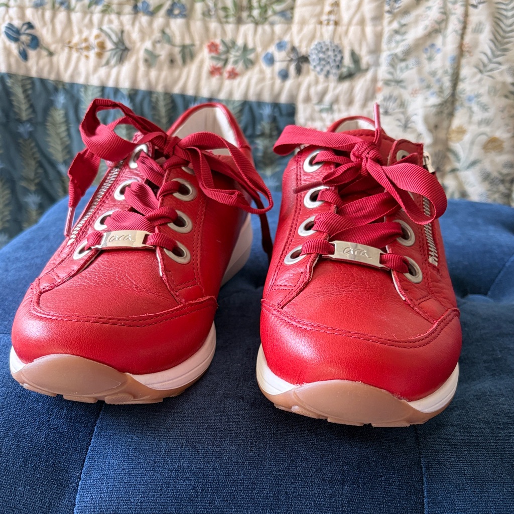 Ara Osaka High Soft In Red - Women’s Size 8 - Gently Used